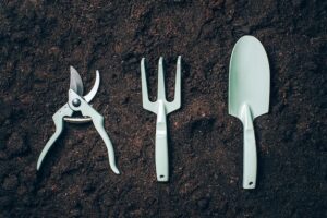 HERRAMIENTAS BÁSICAS QUE TENER EN CASA